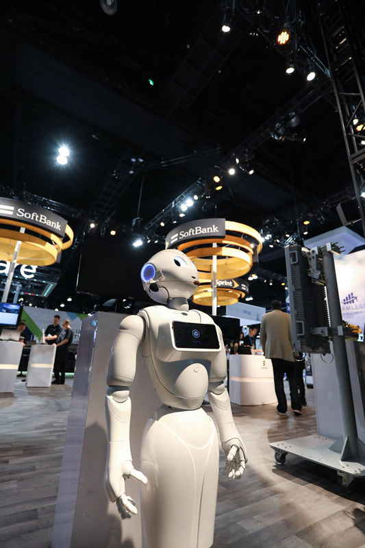 Talking Humanoid Robot | Altus Entertainment