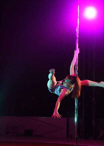 Roman Acrobatic Artist | Altus Entertainment