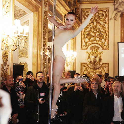 Roman Acrobatic Artist | Altus Entertainment