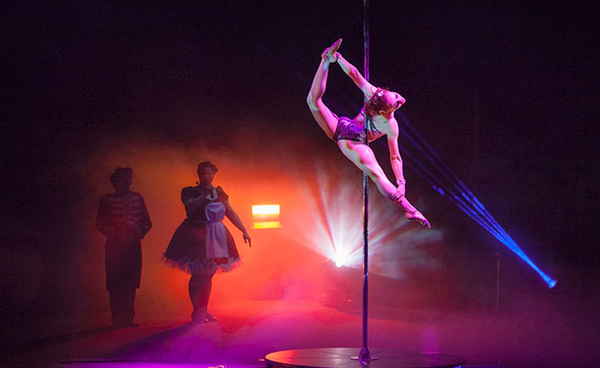 Roman Acrobatic Artist | Altus Entertainment